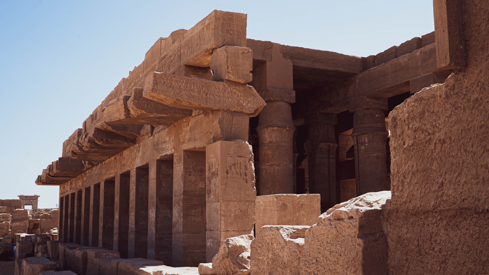 4 Days Private Tour: Luxor, Giza Pyramids, Alexandria & GEM