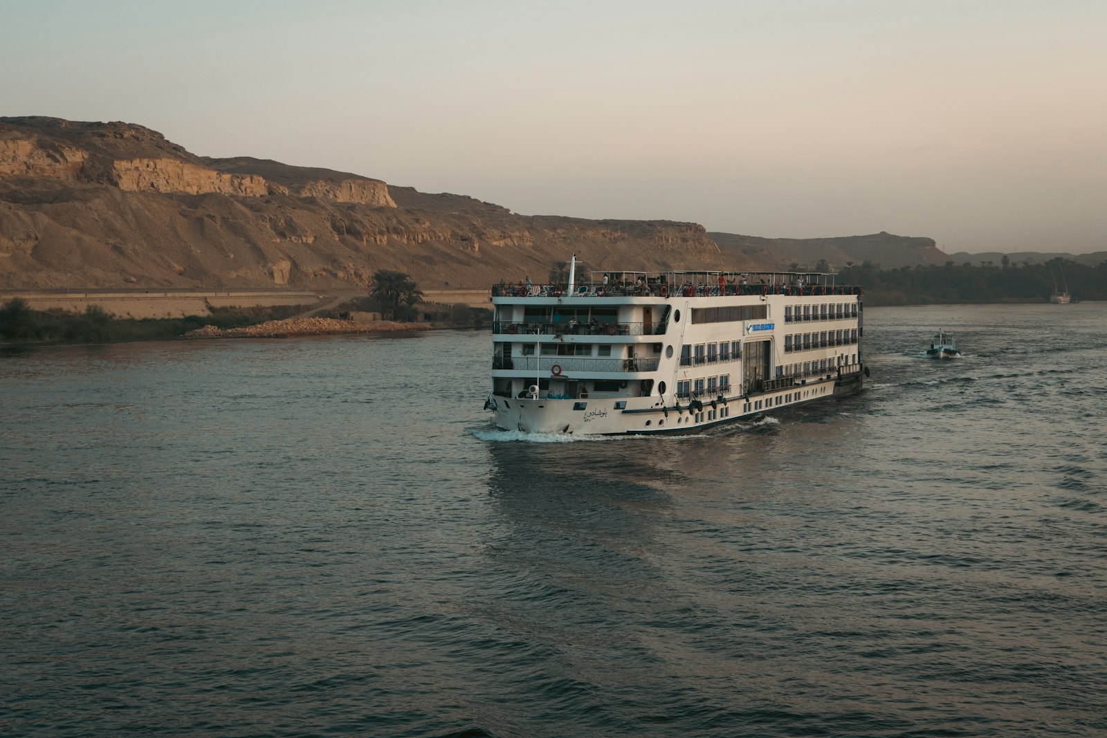 4 Days Nile Cruise: Aswan to Luxor, 5-Star